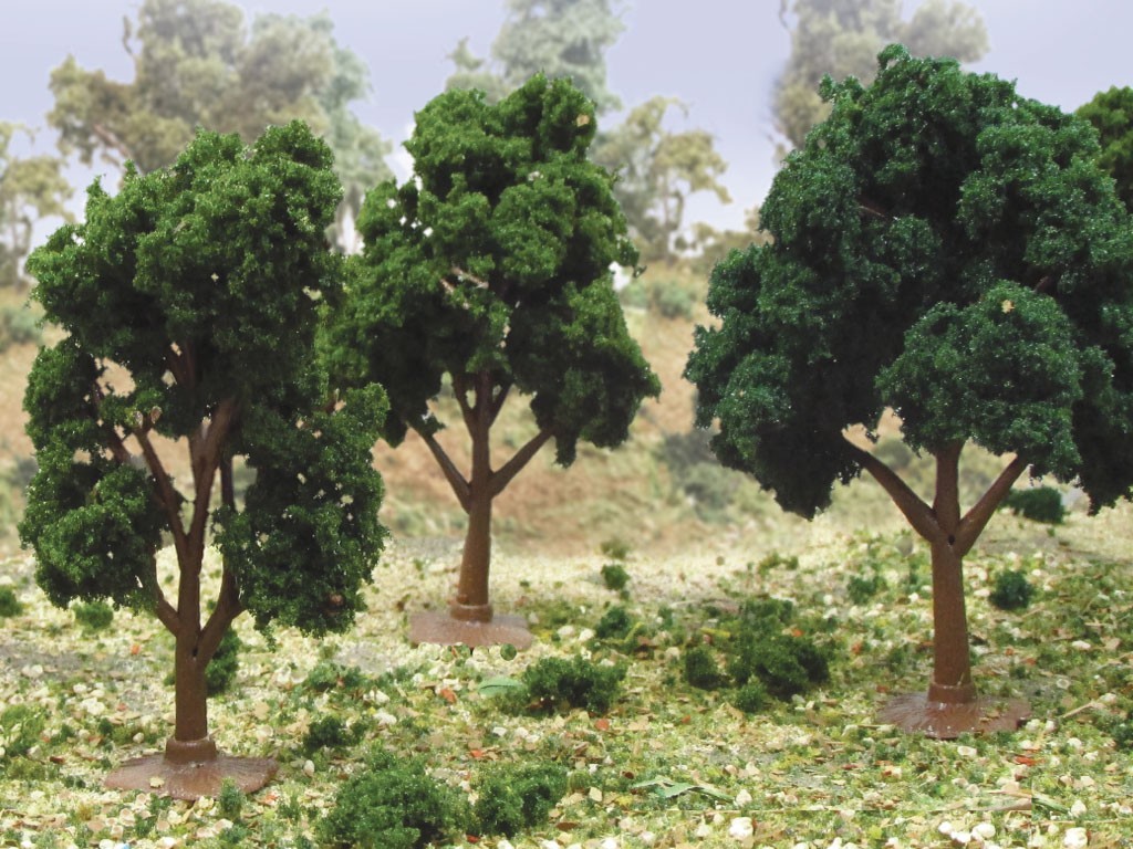 MP Scenery 3 Sycamore Deciduous Trees – HO Scale – 5 To 5.5 Inch – Pre-Built With Stands – 3 Pack